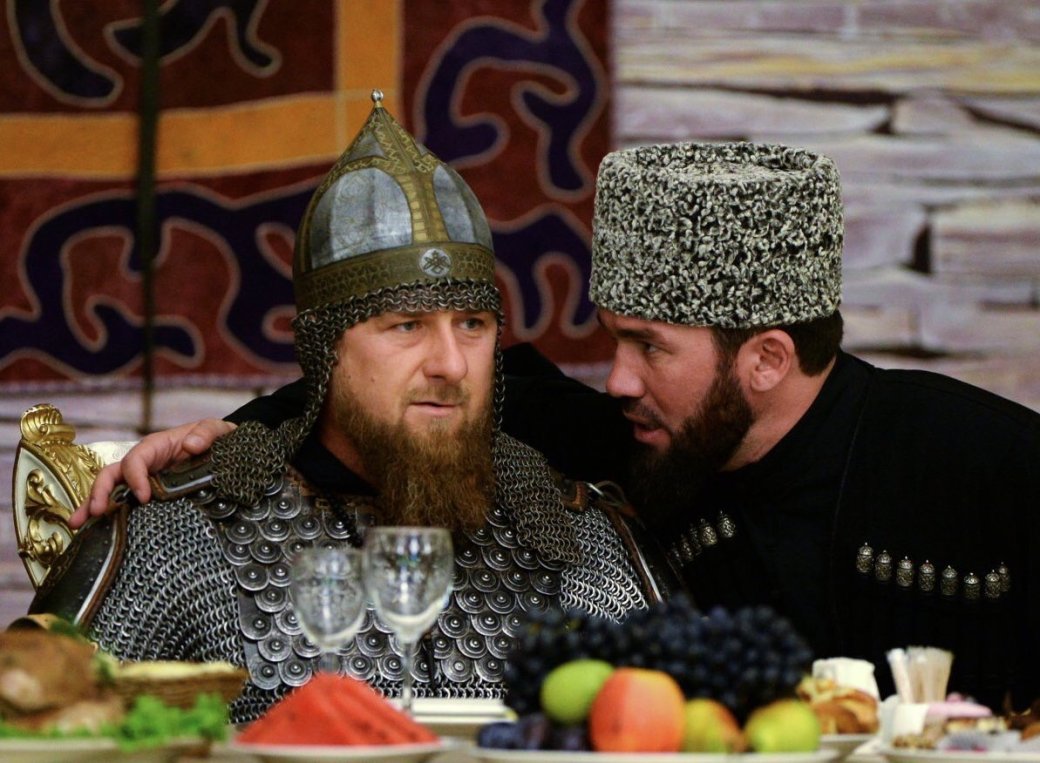 Косплей дня: Рамзан Кадыров в доспехах - Изображение 1 Косплей дня: Рамзан Кадыров в доспехах - Изображение 1